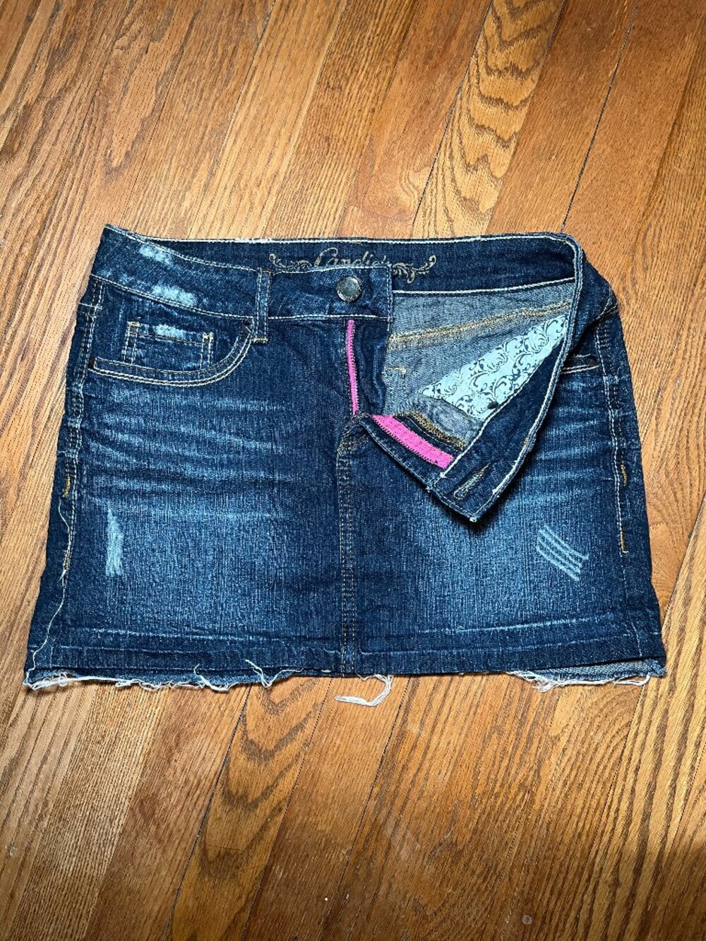 Vintage Candie's y2k Distressed Denim Skirt Dark Wash Size 9 Preowned